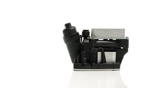 Yağ Filtre Govdesi BMW N47 N57 B47 F10 F20 F30 E90 F01 E84 F25 F26 F15 F16 Komple